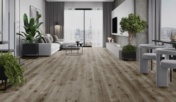 Nowoczesny salon z podłogą imitującą drewno